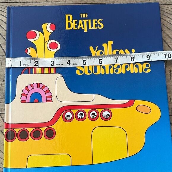 The Beatles Yellow Submarine Book - Picture 14 of 17